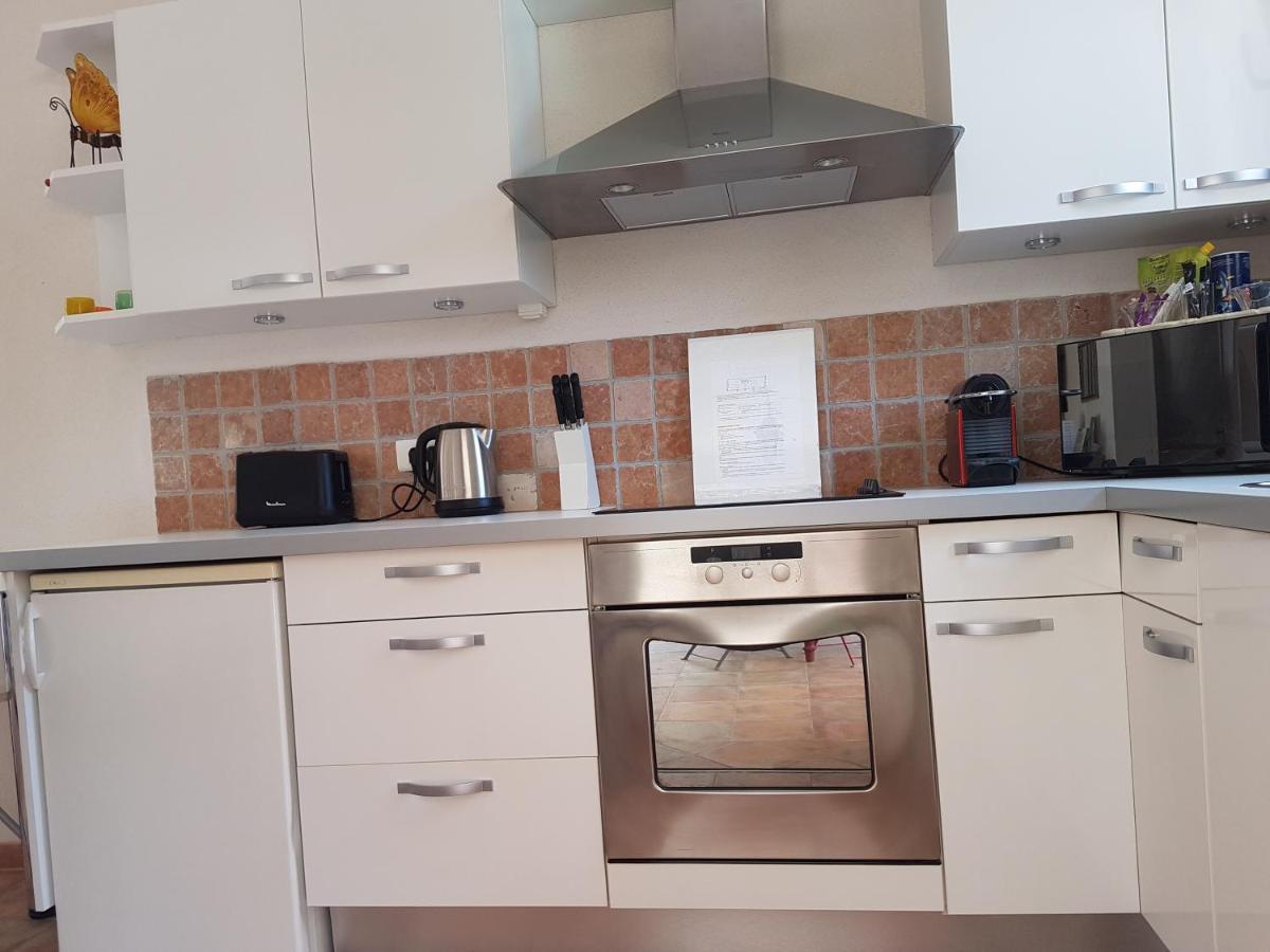Studio Independant A La Villa Garlaban 3 Etoiles Жеменос Екстер'єр фото