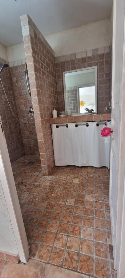 Studio Independant A La Villa Garlaban 3 Etoiles Жеменос Екстер'єр фото